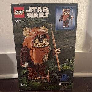 Wicket the Ewok Lego set
